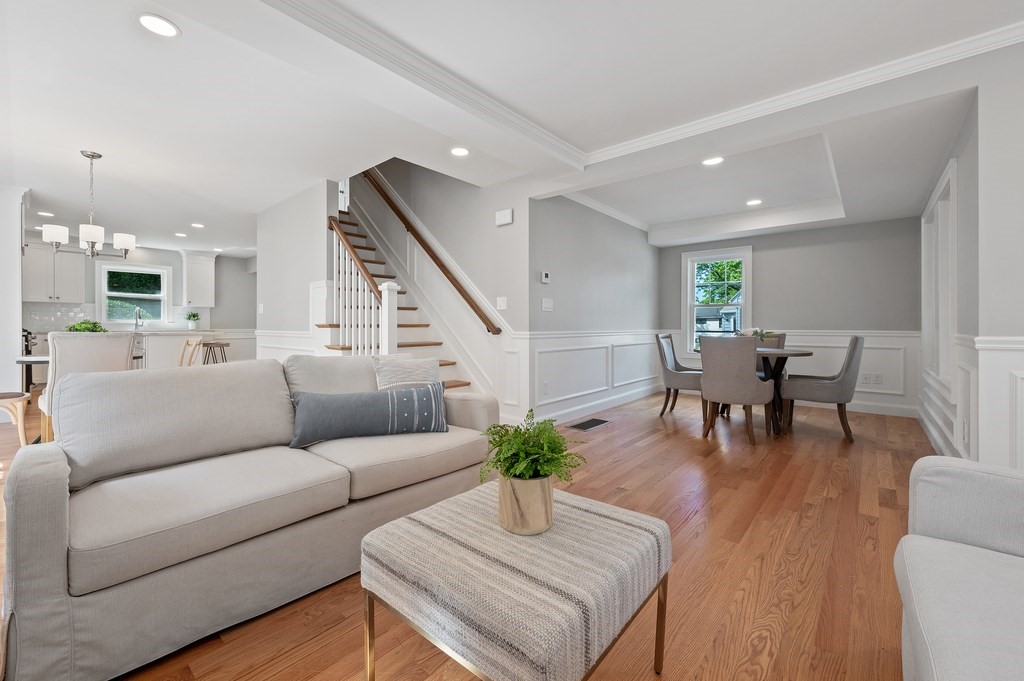 8 Shepard Street Marblehead, MA 01945 - Photo 4 of 27 Gallery Image 4