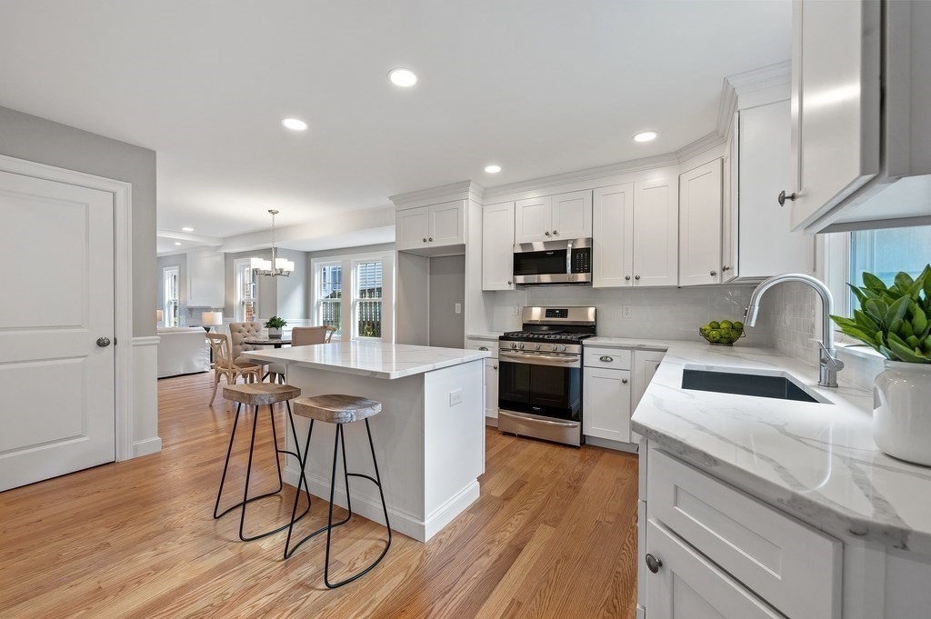 8 Shepard Street Marblehead, MA 01945 - Photo 5 of 27 Gallery Image 5