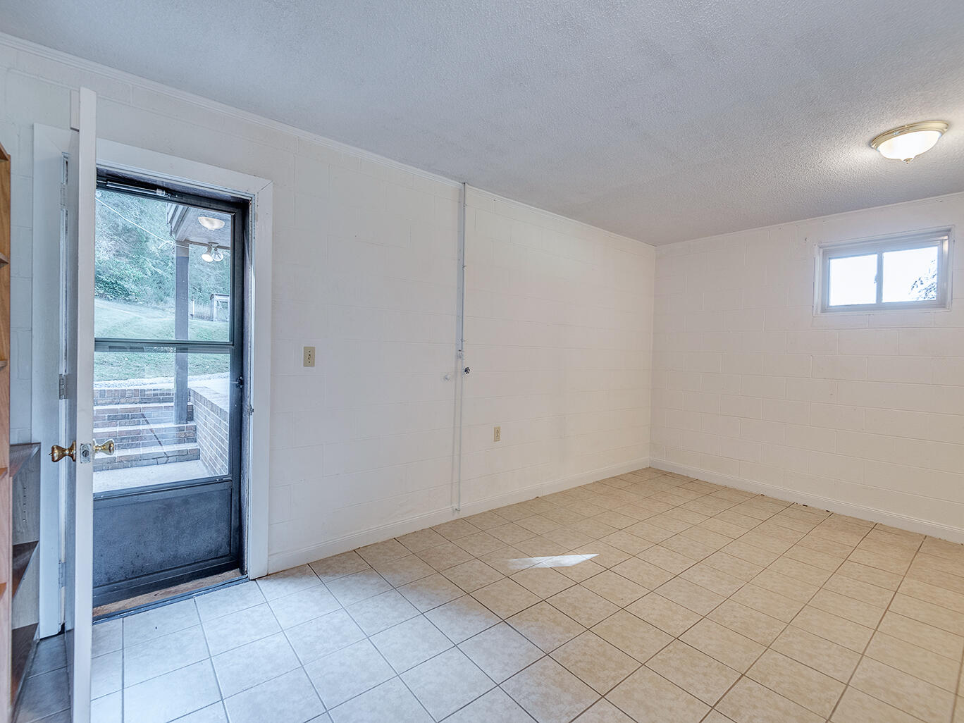 9695 Warrensburg Road Mosheim, TN 37818 - Photo 30 of 34 H_Pickering-Warrensburg-Road-Interior-80