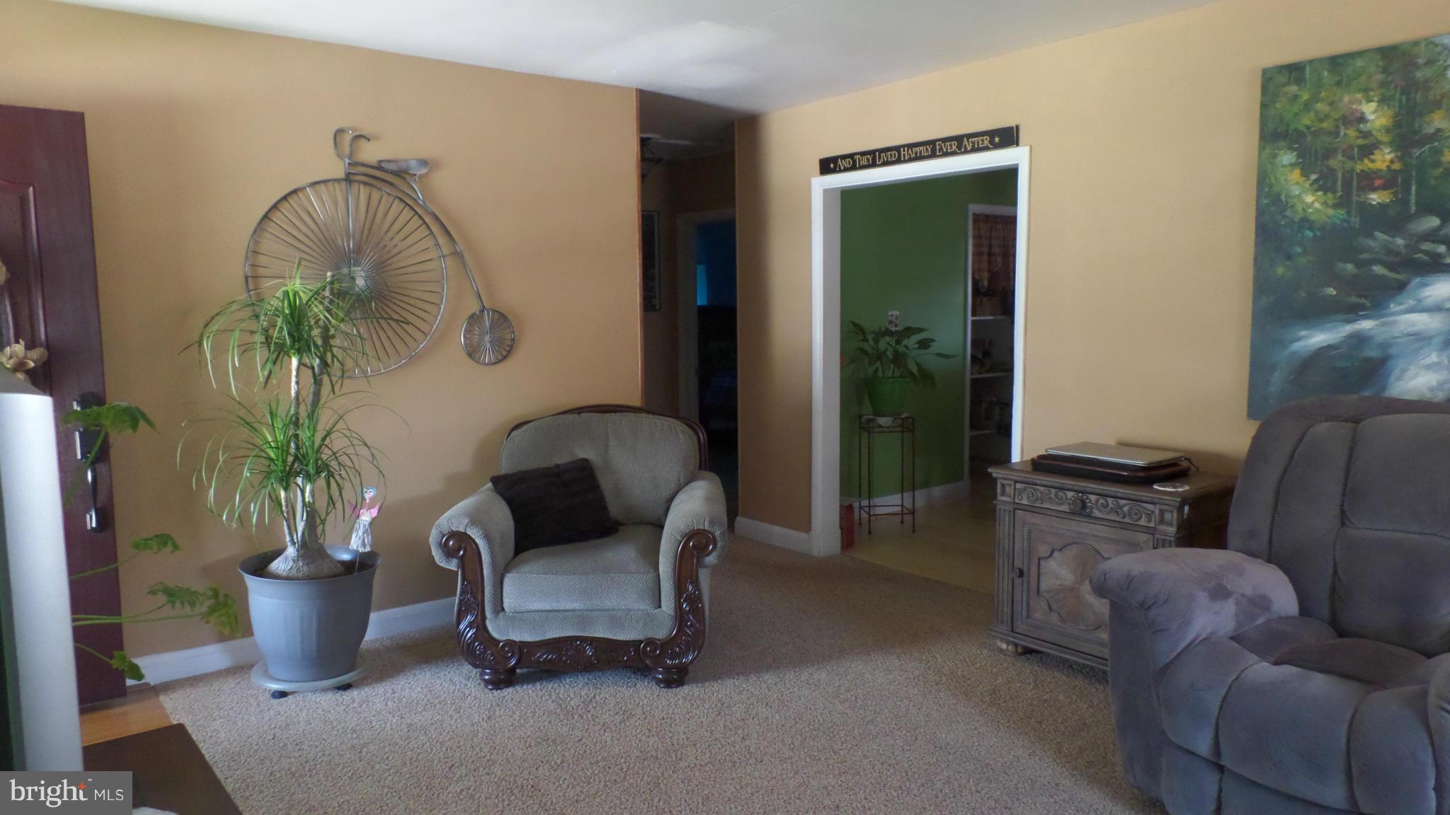 1703 Ranch Lane Baltimore, MD 21222 - Photo 5 of 30 Spacious Living Room