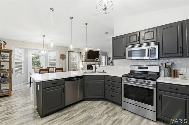 $368,999 | 1916 Providence Estate Drive, Wentzville, MO 63385