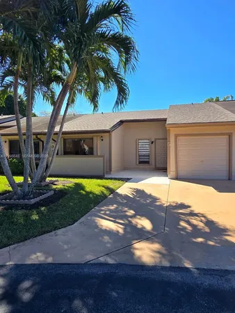 $2,550 | 5 Rogart Circle, Unit 5, Boynton Beach, FL 33426