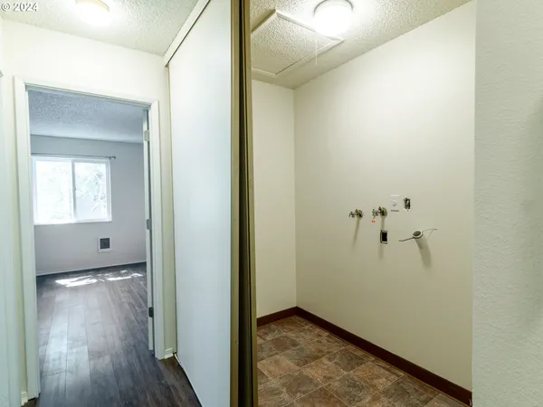 $139,900 | 2700 Southeast 138th Avenue, Unit 4, Portland, OR 97236