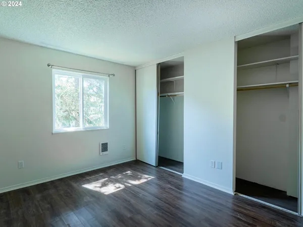 $139,900 | 2700 Southeast 138th Avenue, Unit 4, Portland, OR 97236