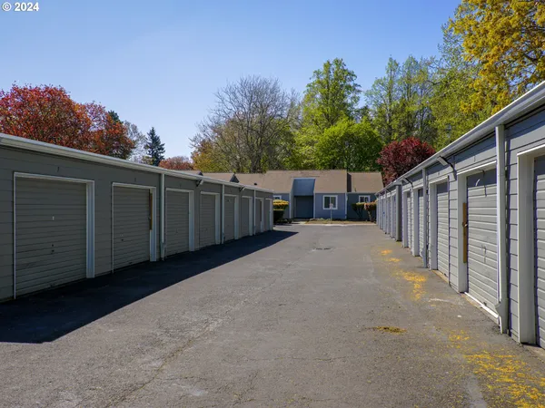 $139,900 | 2700 Southeast 138th Avenue, Unit 4, Portland, OR 97236