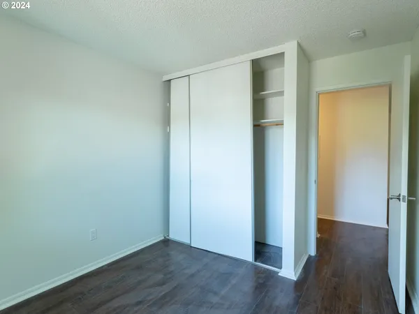 $139,900 | 2700 Southeast 138th Avenue, Unit 4, Portland, OR 97236