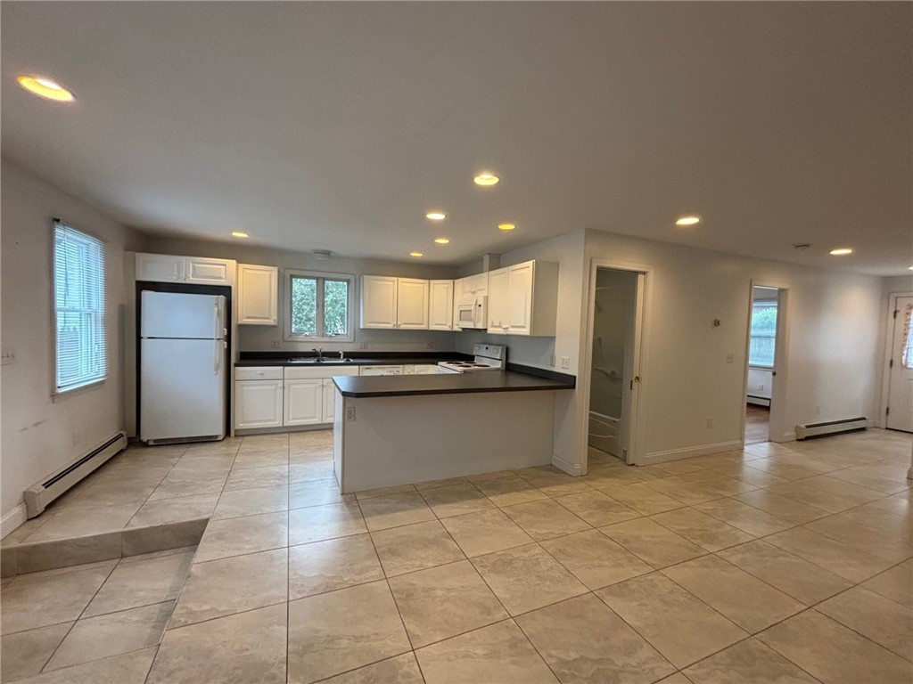 16 Cummings Road Newport, RI 02840 - Photo 10 of 26 Gallery Image 10