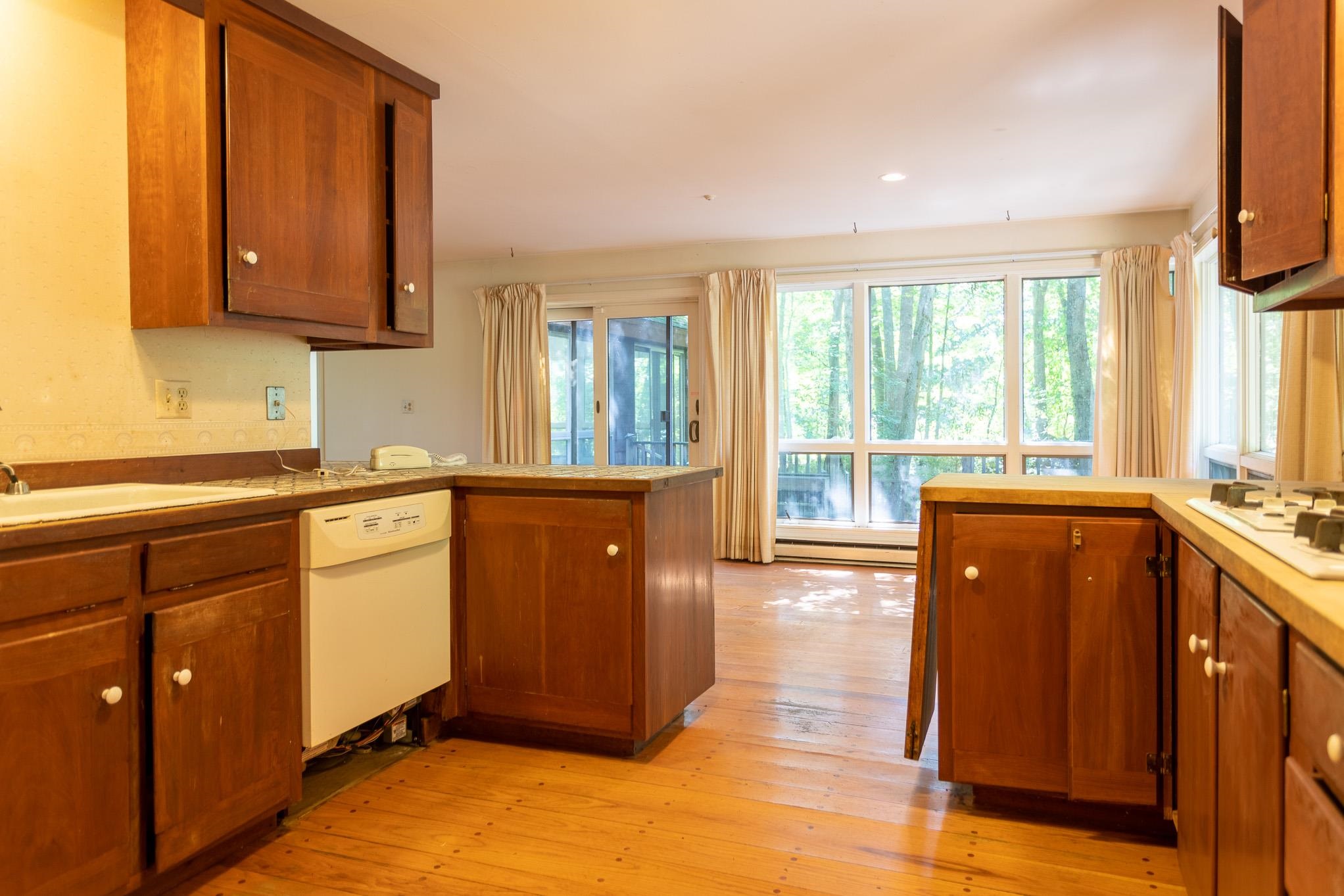 90 Locke Road Rye, NH 03870 - Photo 19 of 33