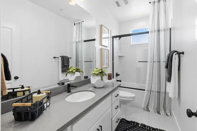 $950,000 | 3018 Huntington Way, Sacramento, CA 95818