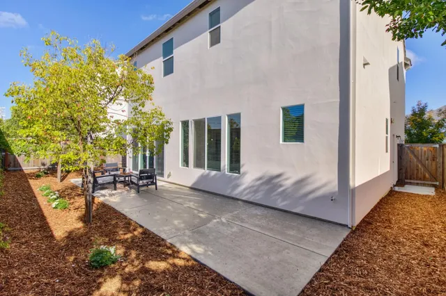 $950,000 | 3018 Huntington Way, Sacramento, CA 95818