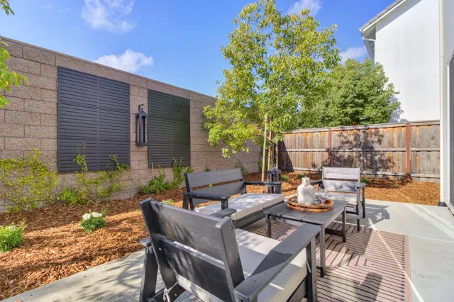 $950,000 | 3018 Huntington Way, Sacramento, CA 95818