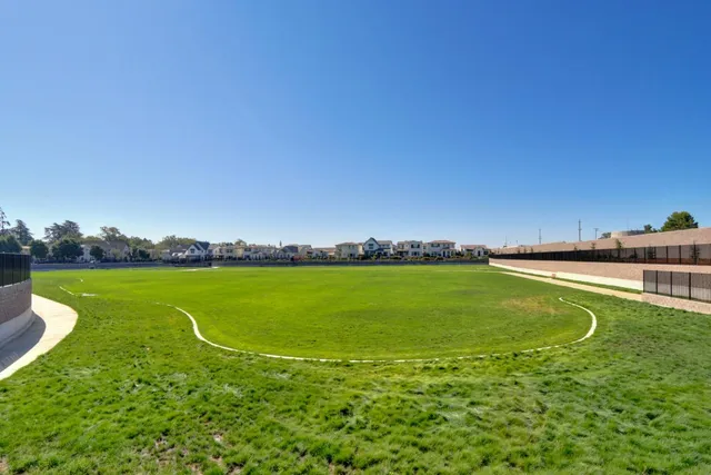 $950,000 | 3018 Huntington Way, Sacramento, CA 95818