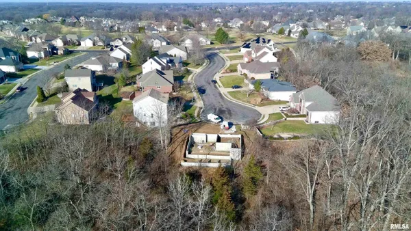 $865,000 | 4100 Vistaridge Court, Peoria, IL 61615