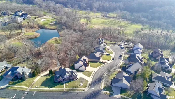 $865,000 | 4100 Vistaridge Court, Peoria, IL 61615