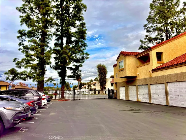 $375,000 | 1110 West Blaine Street, Unit 102, Riverside, CA 92507