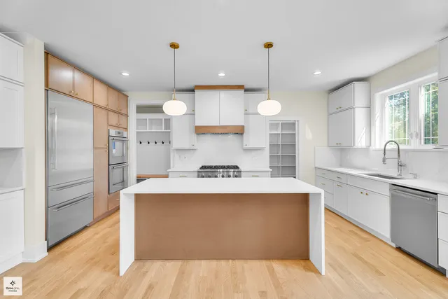 $1,679,000 | 705 Glendale Road, Glenview, IL 60025