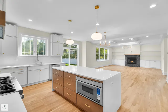 $1,679,000 | 705 Glendale Road, Glenview, IL 60025