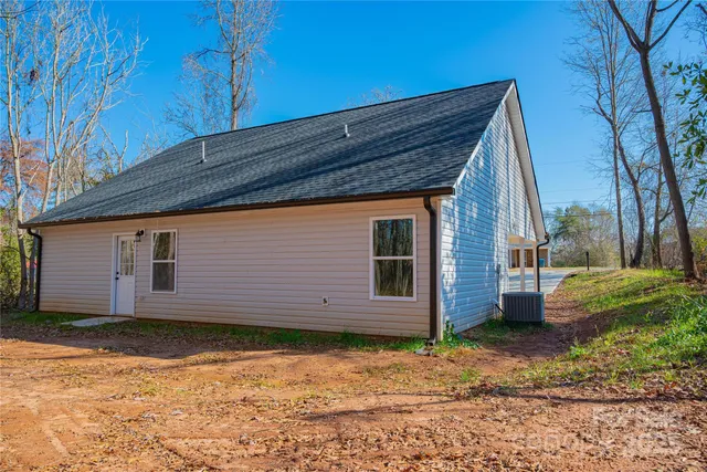 $214,000 | 213 Mountain View Street, Forest City, NC 28043