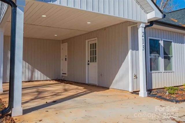 a view of a entryway