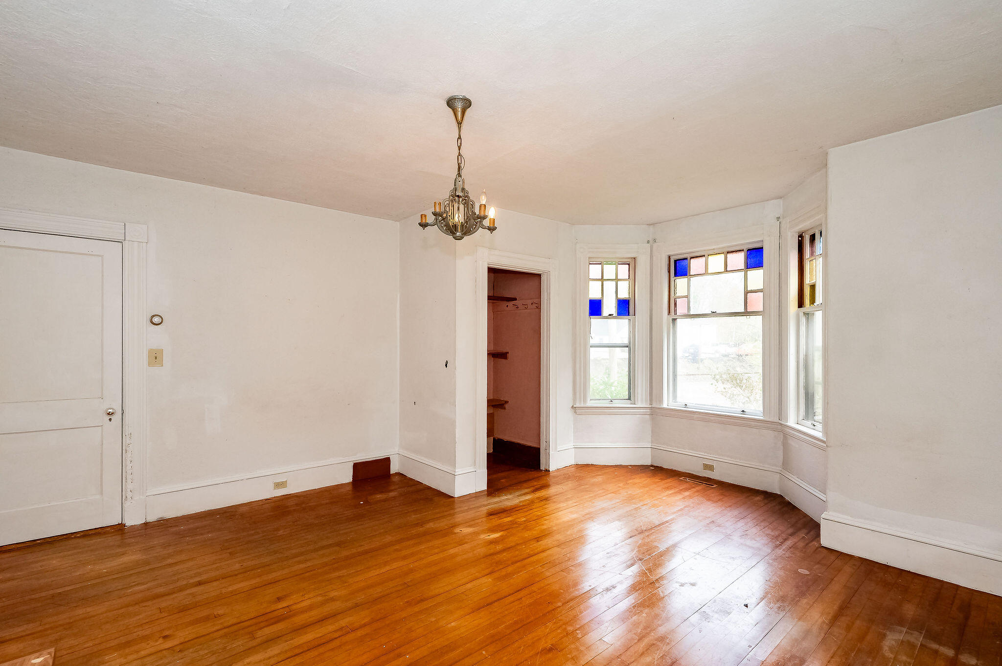 121 Berwick Road Berwick, ME 03901 - Photo 6 of 46 DSC_4345editforDB