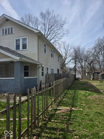$1,250 | 110 North Grant Avenue, Indianapolis, IN 46201