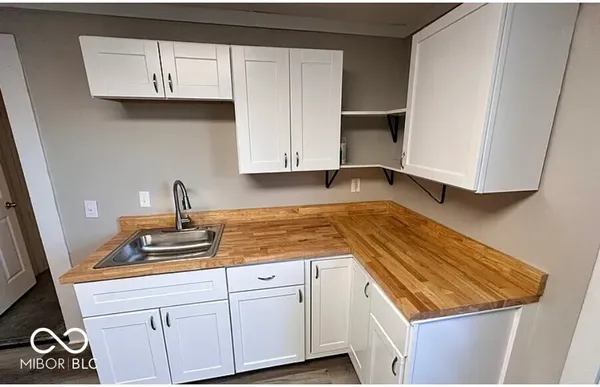 $1,250 | 110 North Grant Avenue, Indianapolis, IN 46201