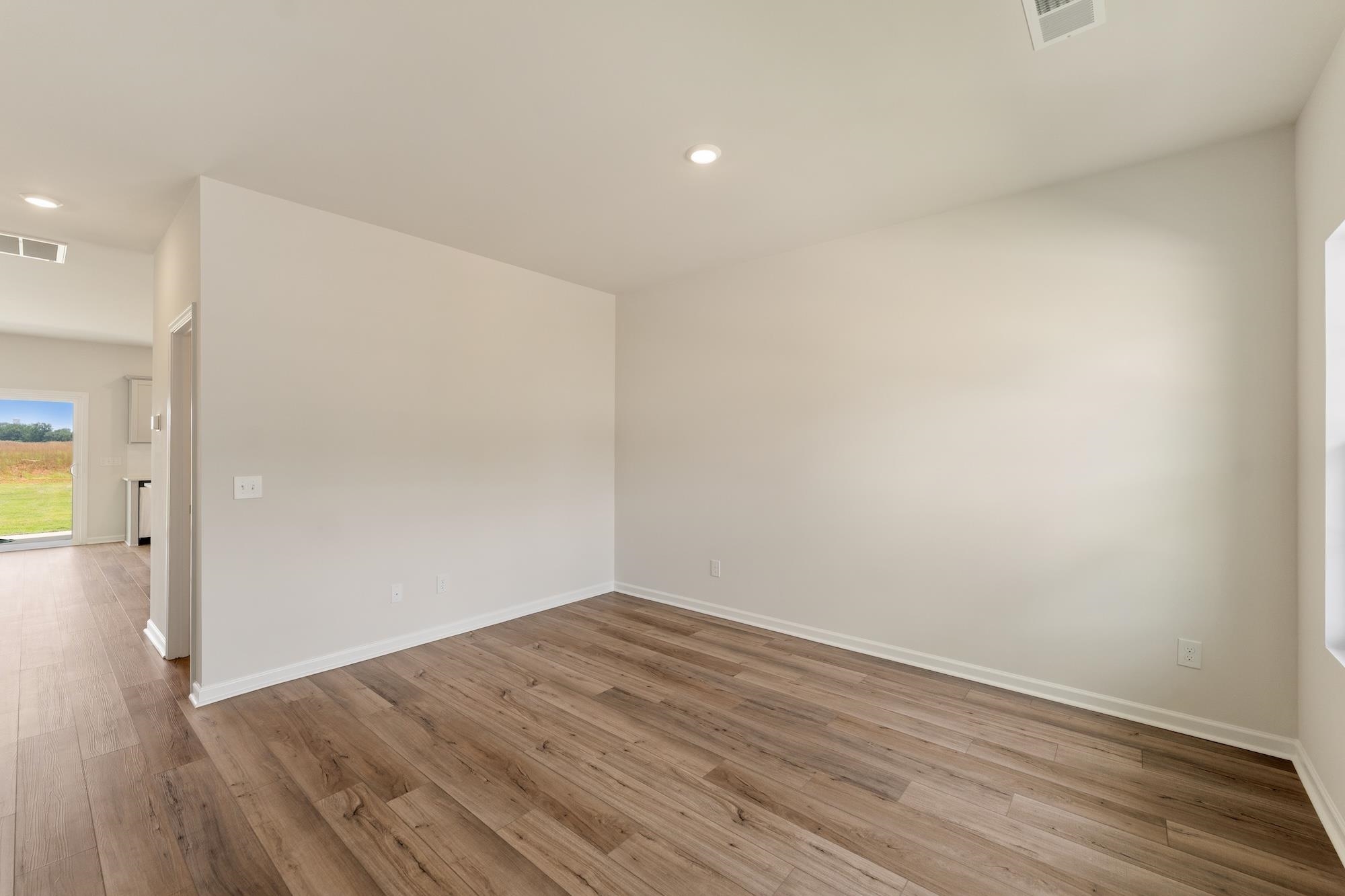 2324 Mill Loop Spartanburg, SC 29301 - Photo 2 of 28