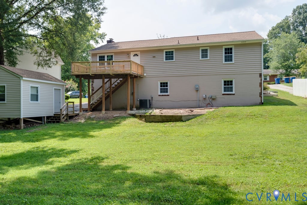 8510 Hunton Circle North Chesterfield, VA 23235 - Photo 31 of 32 a house view with a garden space
