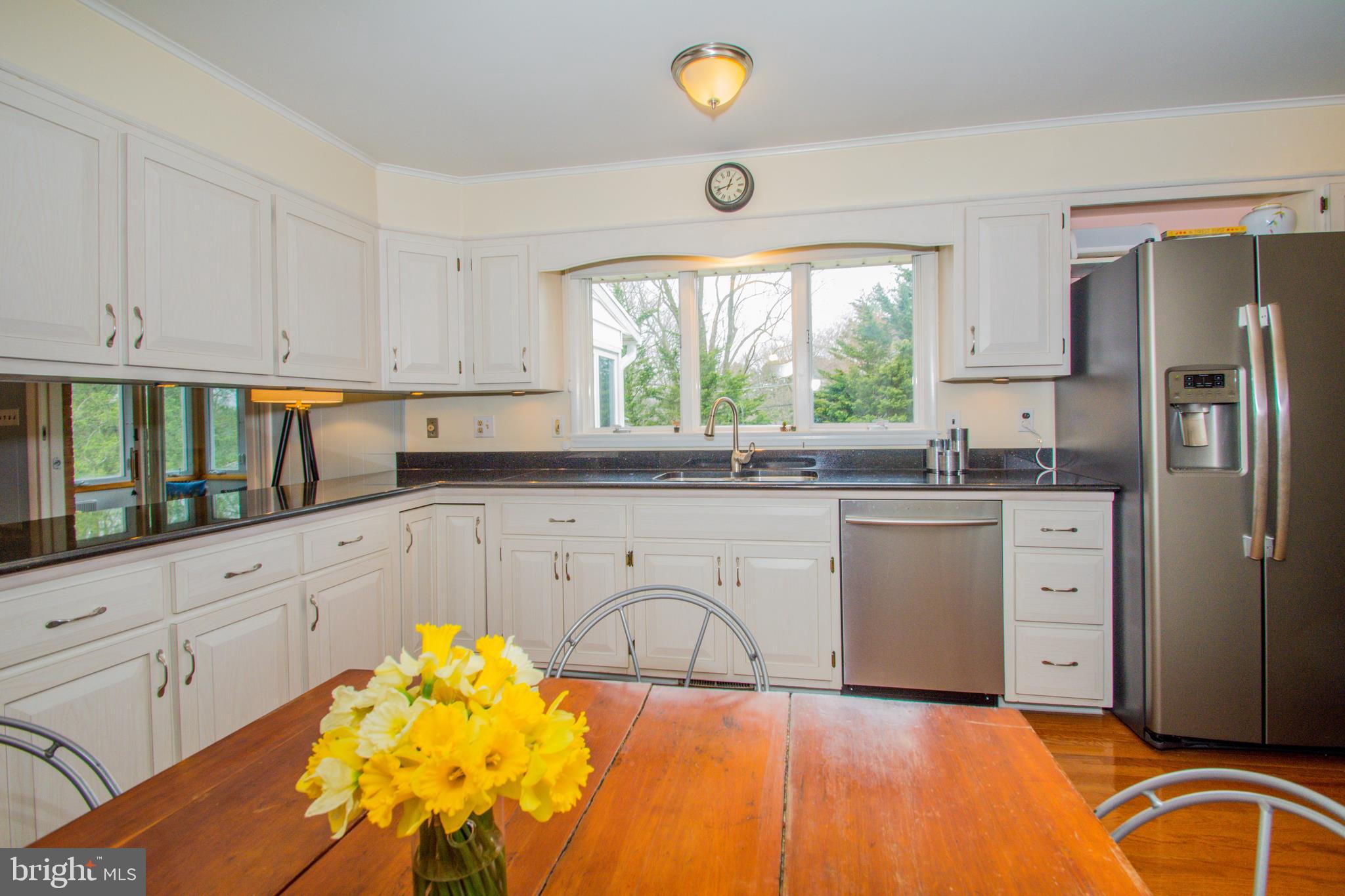 4018 Crescent Road Ellicott City, MD 21042 - Photo 18 of 64