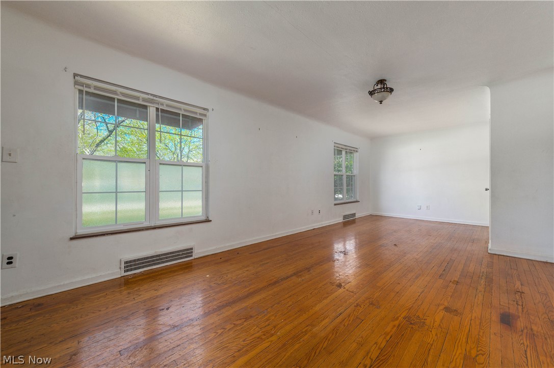 3675 Randolph Road Cleveland Heights, OH 44121 - Photo 8 of 50