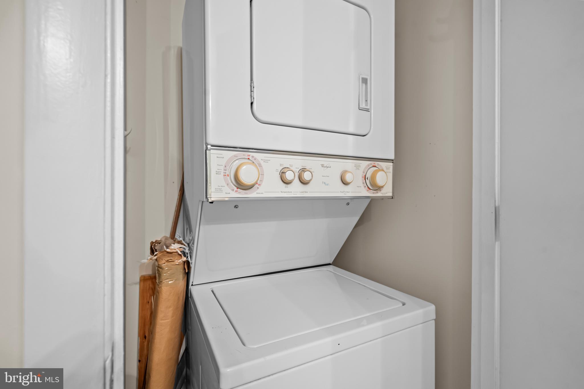 350 G Street Southwest, Unit N614 Washington, DC 20024 - Photo 16 of 35 a utility room with dryer and washer