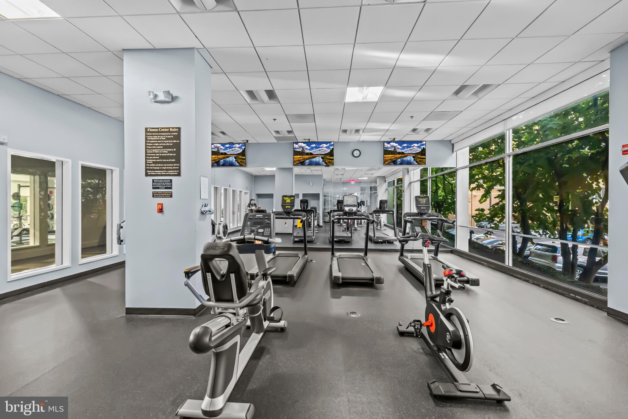 350 G Street Southwest, Unit N614 Washington, DC 20024 - Photo 31 of 35 a view of a room with gym equipment