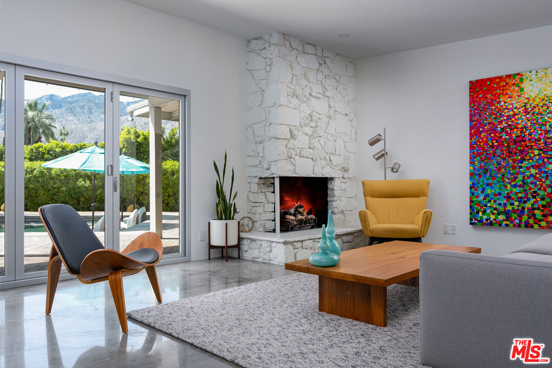 289 North Michelle Road Palm Springs, CA 92262 - Photo 10 of 40