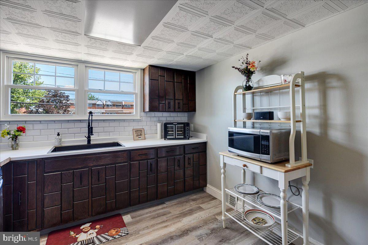 3720 Academy Road Philadelphia, PA 19154 - Photo 8 of 33 Kitchen
