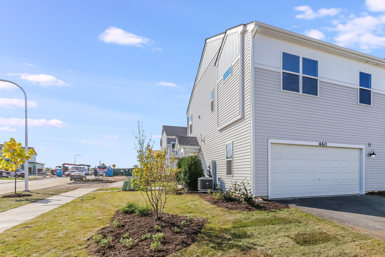 460 Comstock Road South Elgin, IL 60177 - Photo 31 of 31 a view of a terrace with yard