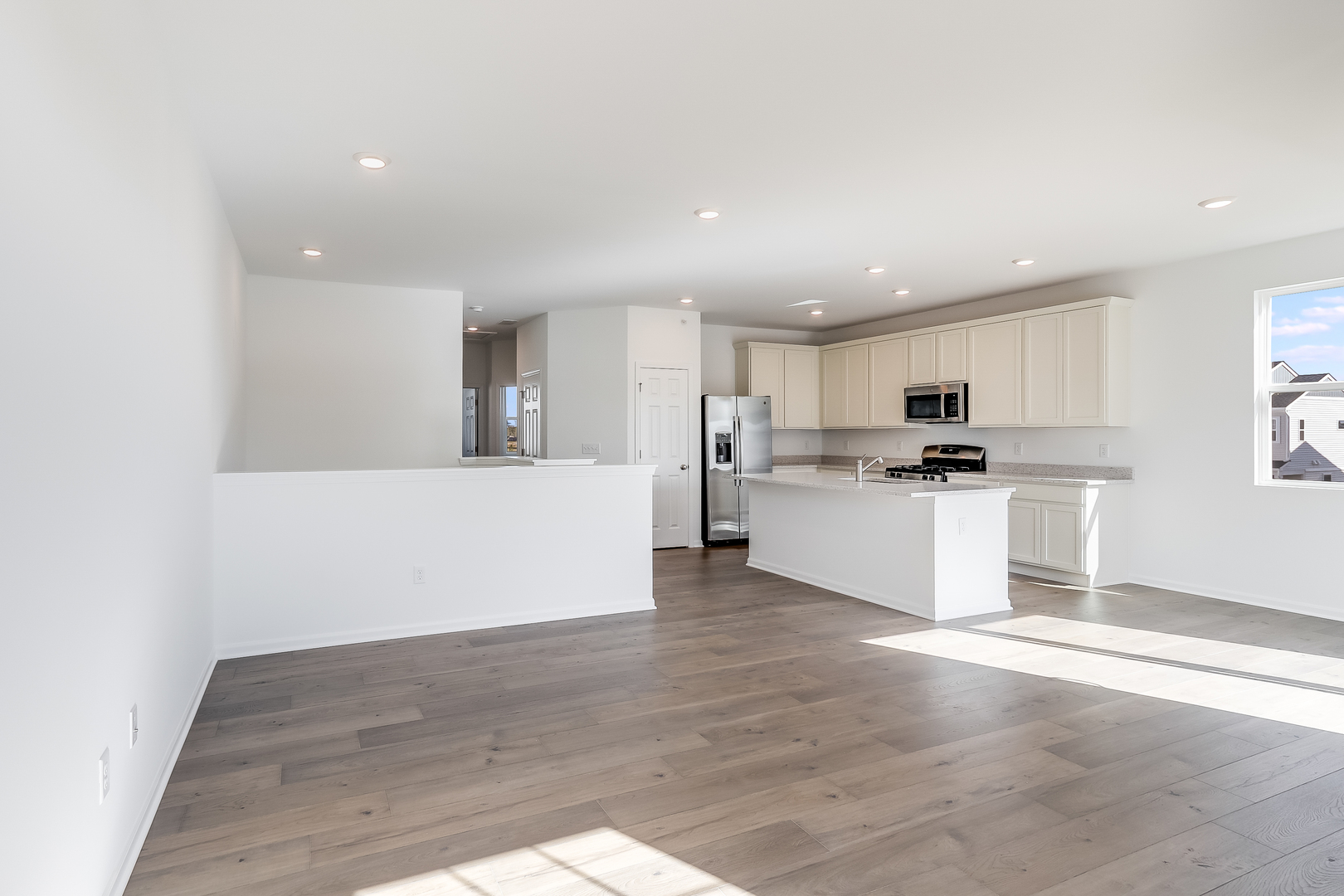 460 Comstock Road South Elgin, IL 60177 - Photo 7 of 31 a view of kitchen with wooden floor