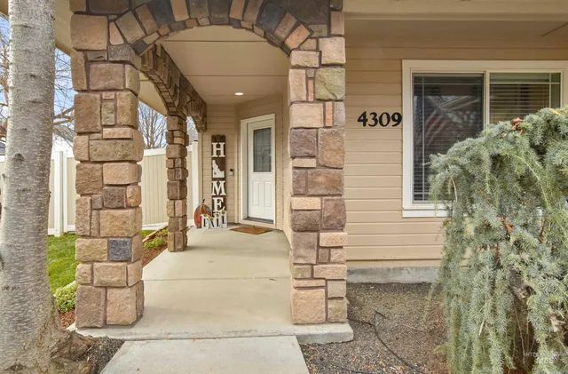 $665,000 | 4309 North Heritage Wood Way, Meridian, ID 83646
