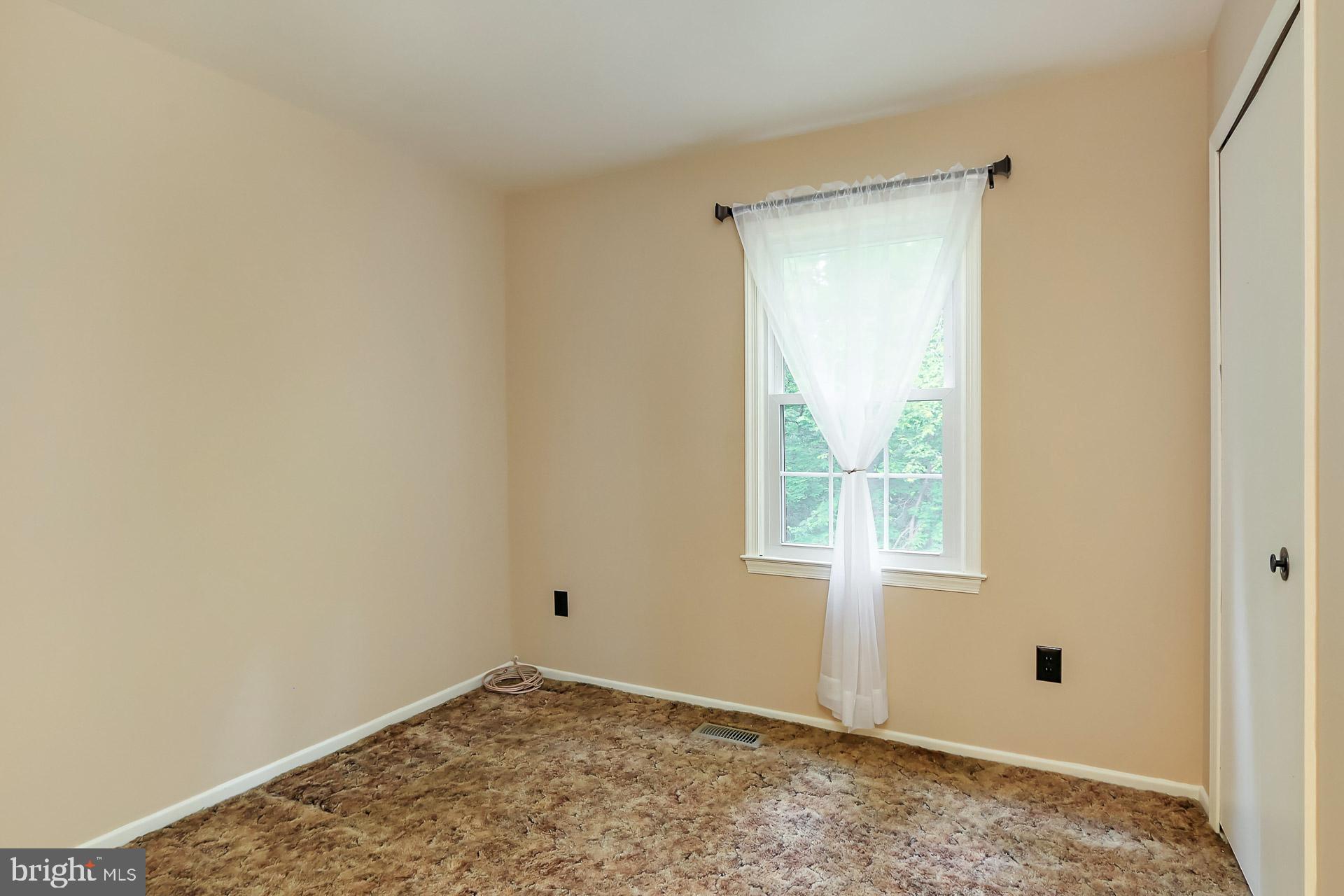 7734 Brandeis Way Springfield, VA 22153 - Photo 27 of 53 cheerful bedroom 1