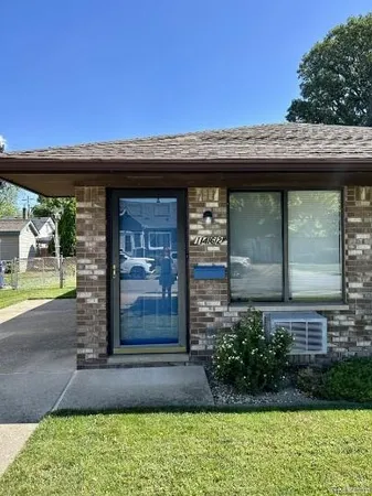$995 | 1458 Euclid Street, Lincoln Park, MI 48146
