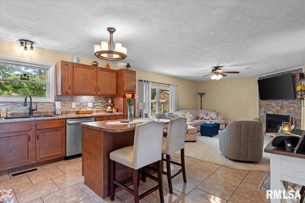 23751 Homestead Lane Athens, IL 62613 - Photo 14 of 54 Gallery Image 14