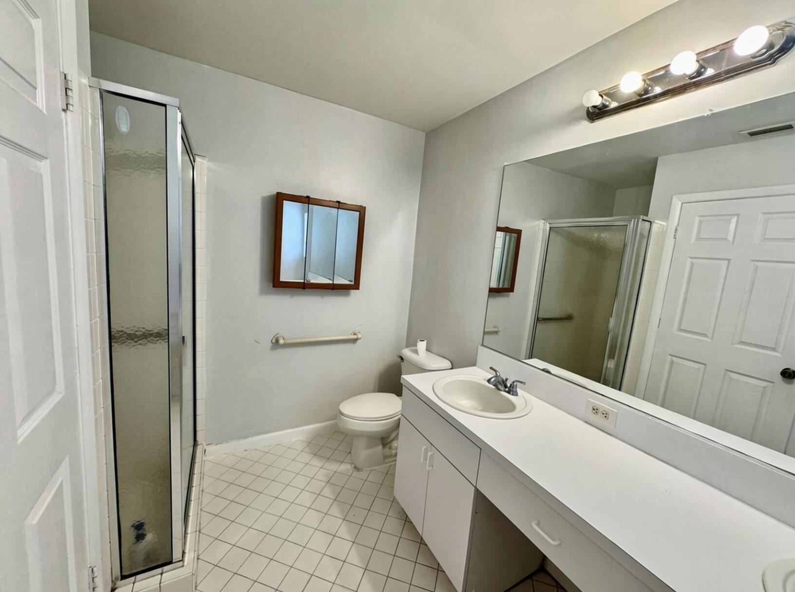 10160 Festival Way Boca Raton, FL 33428 - Photo 17 of 29 Primary Bathroom