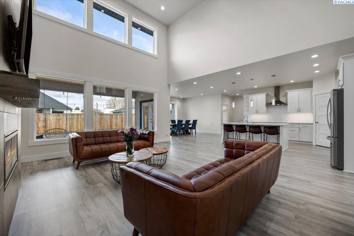 6419 West Richardson Road Pasco, WA 99301 - Photo 6 of 46 Gallery Image 6