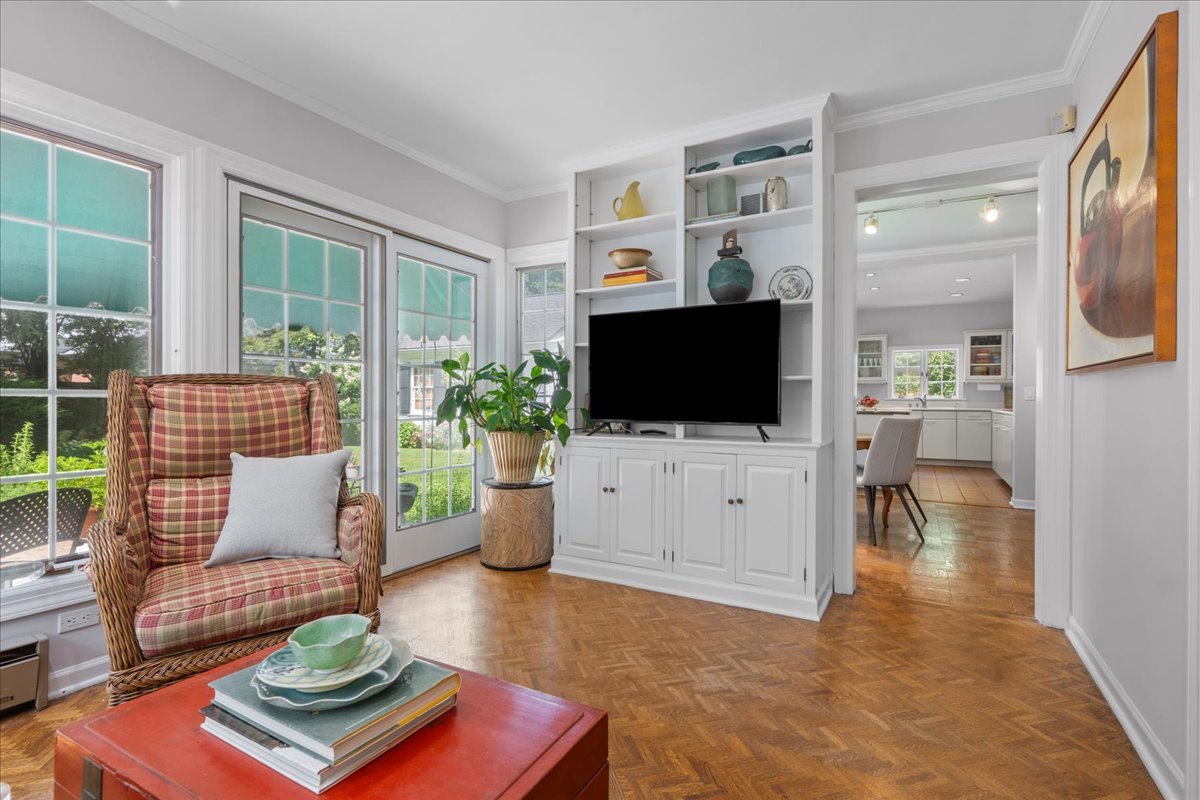 2927 Indianwood Road Wilmette, IL 60091 - Photo 14 of 39