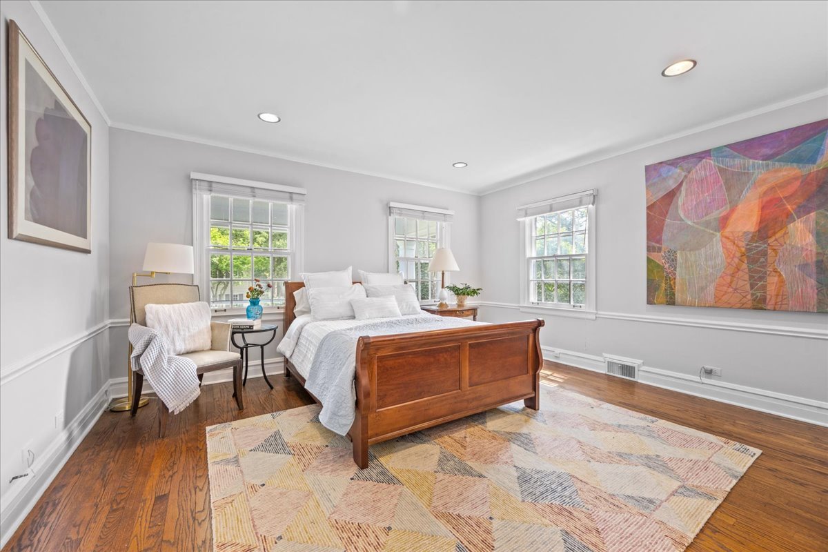 2927 Indianwood Road Wilmette, IL 60091 - Photo 22 of 39