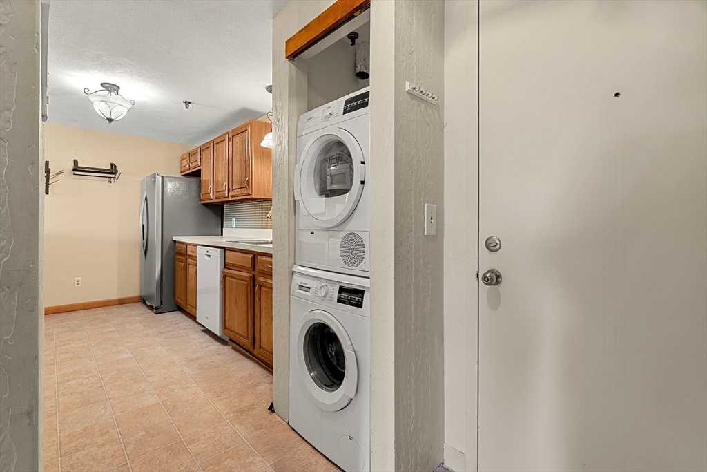 132 West Meadow Road, Unit 18 Haverhill, MA 01832 - Photo 11 of 28 Gallery Image 11