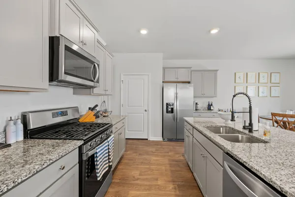 $2,600 | 307 Bear Paw Lane, Summerville, SC 29486