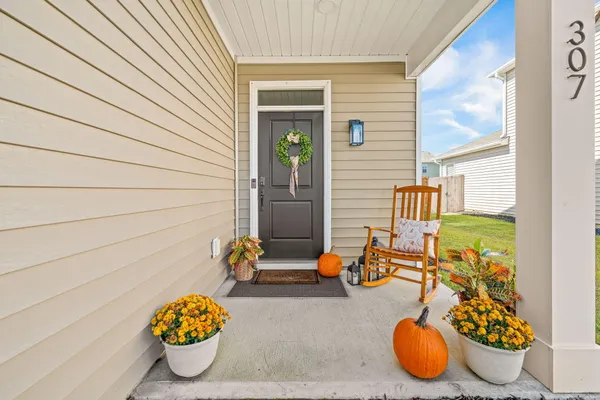 $2,600 | 307 Bear Paw Lane, Summerville, SC 29486