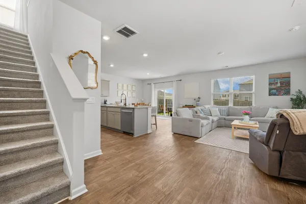 $2,600 | 307 Bear Paw Lane, Summerville, SC 29486