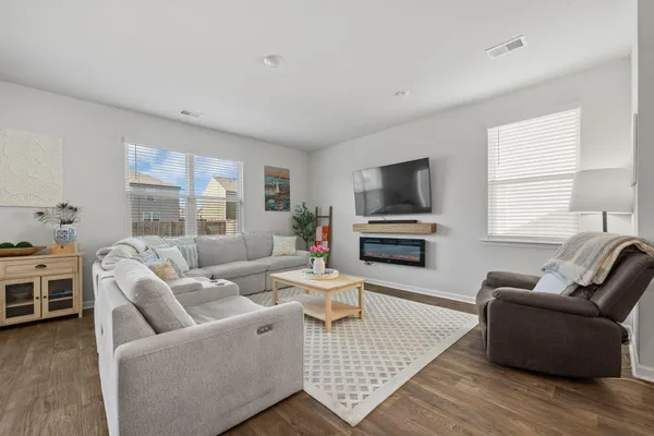 $2,600 | 307 Bear Paw Lane, Summerville, SC 29486