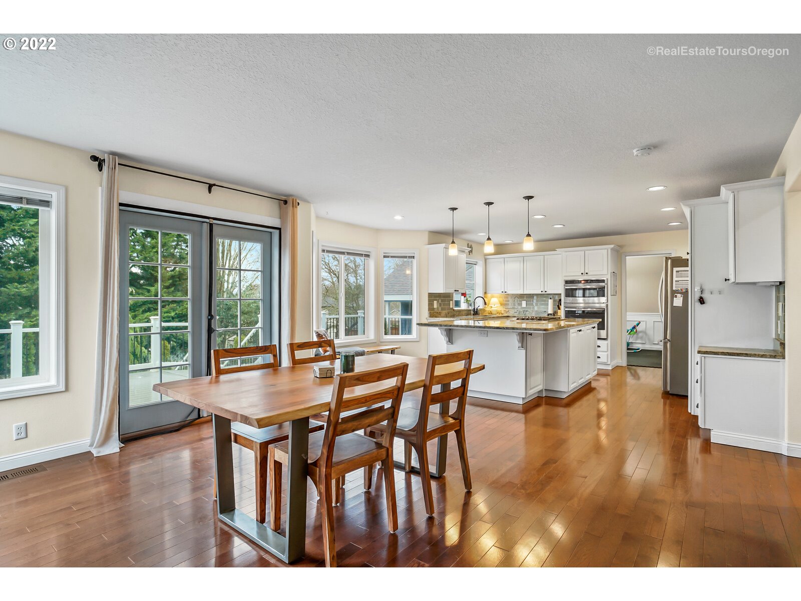 352 Meadow View Road Forest Grove, OR 97116 - Photo 13 of 26 Gallery Image 13